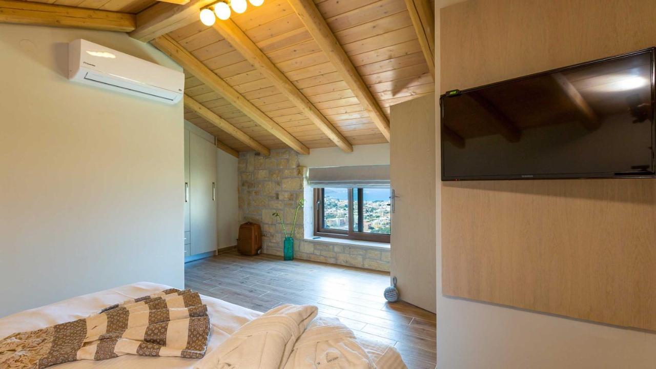 Villa Emilia I Luxury, Amazing Seaview, Next To The Town Kíssamos Eksteriør billede