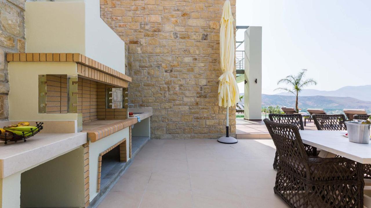 Villa Emilia I Luxury, Amazing Seaview, Next To The Town Kíssamos Eksteriør billede